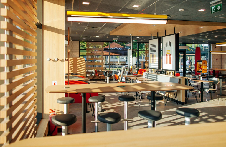 McDonald’s deschide restaurantul cu numărul 93 în România